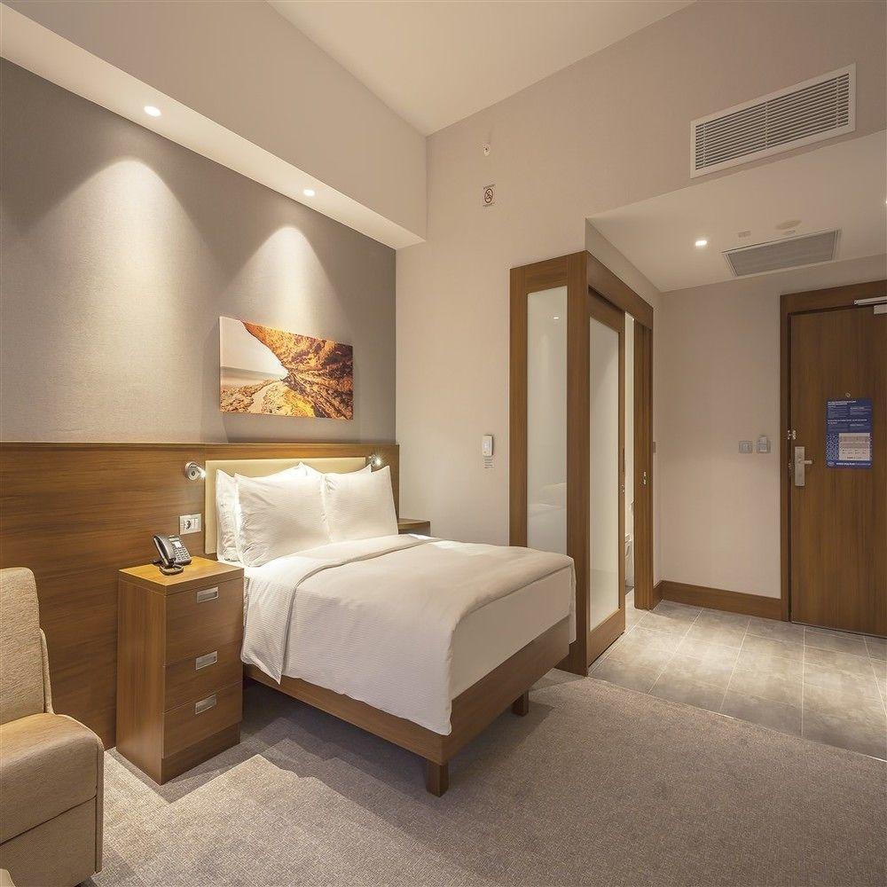 Hampton By Hilton Kocaeli Symbol Hotel Exterior photo