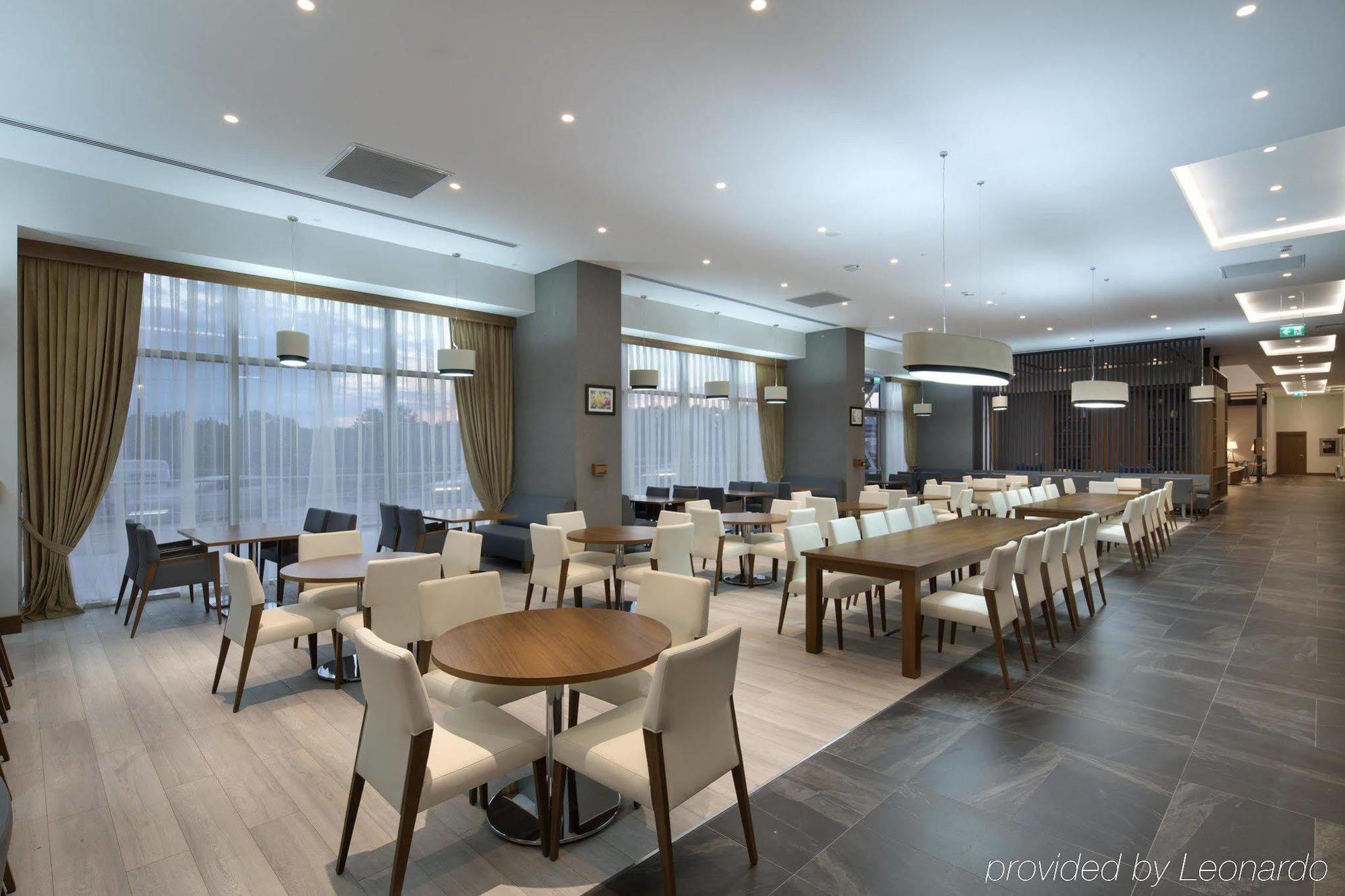 Hampton By Hilton Kocaeli Symbol Hotel Exterior photo