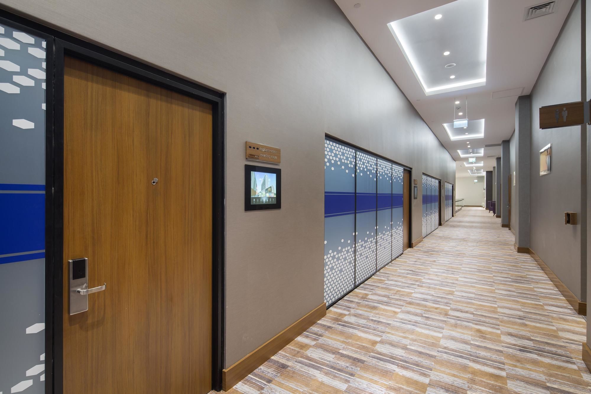 Hampton By Hilton Kocaeli Symbol Hotel Exterior photo